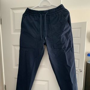 LULULEMON PANTS SIZE MEDIUM